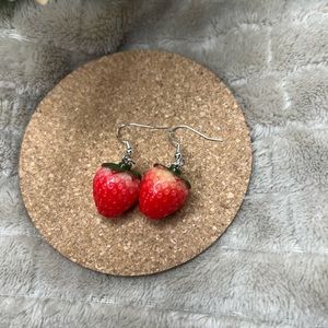 Strawberry Dangle Earrings🍓
